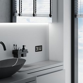 W1171244 Розетка влагозащ. с зазем. с защит. крышкой и шторками, графит акрил Werkel, 4690389197529