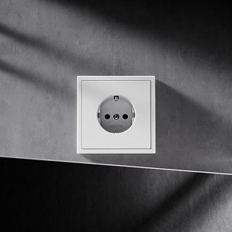 Проходной переключатель встраиваемый Voltum S70 двухклавишный 10А, кашемир пластик Soft touch VLS020303