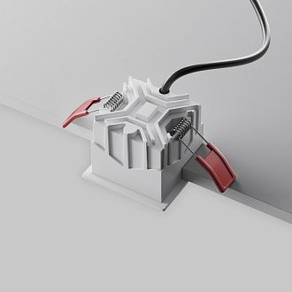 Встраиваемый светильник 6,5*6,5*5,2 см, LED, 10W, 3000К, Maytoni Technical Alfa LED DL043-01-10W3K-SQ-W-1 белый, вр 5,5*5,5 см