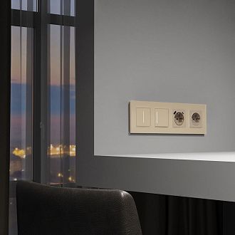W0043111 Рамка на 4 поста Senso, шампань, стекло soft-touch Werkel, 4690389200502