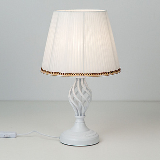 Настольная лампа Citilux Вена CL402800, белый