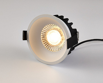 Встраиваемый светильник 9,5*4,5 см, ITALLINE IT08-8032 white 3000K, вр 9,4 см
