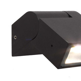 Уличный светильник Favourite Visum 3024-1W, D133*W84*H38, каркас черного матового цвета,  отражатель из прозрачного стекла, поворотный механизм, IP44