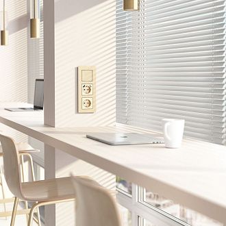 W0033511 Рамка на 3 поста  AluMax, шампань Werkel, 4690389204081