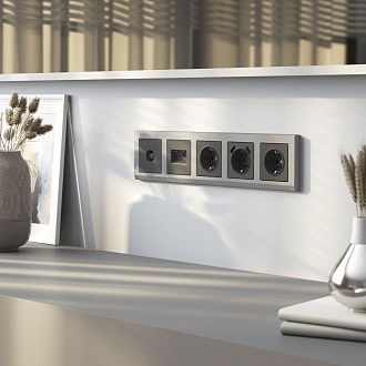 W1171164 Розетка с заземлением и шторками, графит матовый Werkel, 4690389194412