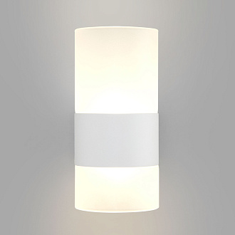 Настенный светильник Eurosvet Watford 40021/1 LED белый/матовый